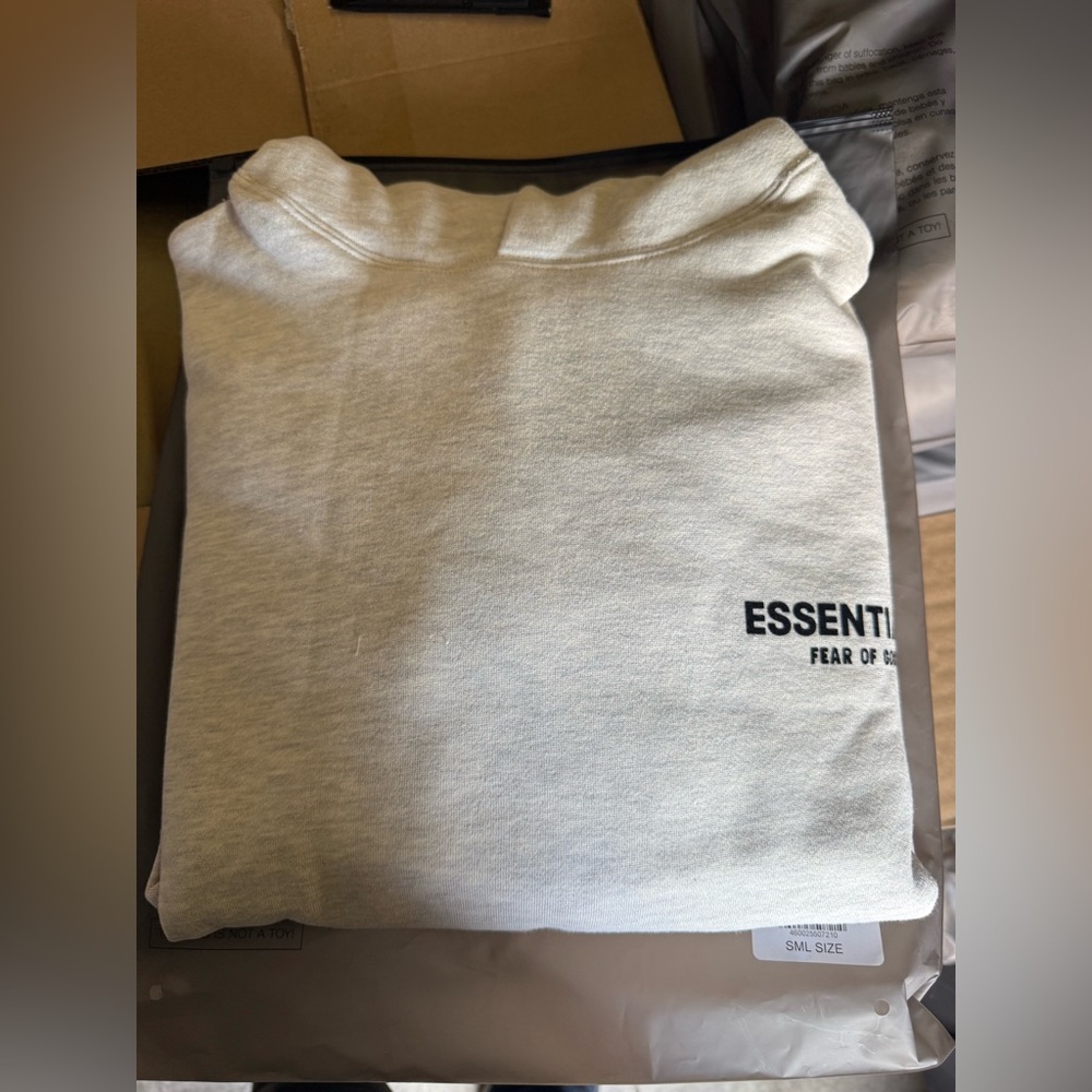 NWT Fear of God Essentials hoodies Light Oatmeal size XS-XL